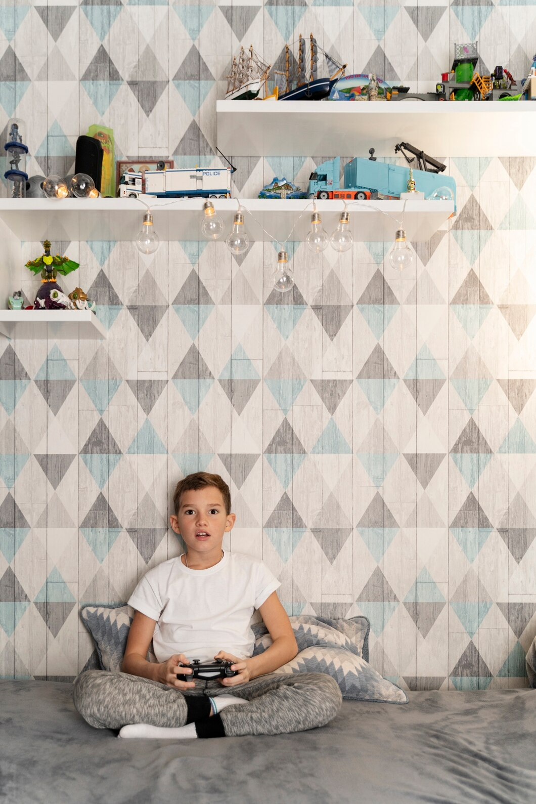 Trendy Colorful Walls in Kids’ Bedrooms
